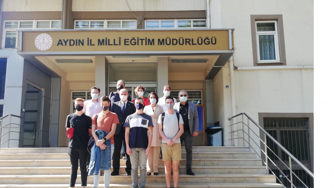 Budapeşte'den Gelen Meslek Lisesi Öğrenci ve Öğretmenleri İl Müdürümüz Sayın Seyfullah OKUMUŞ'u Ziyaret Etti