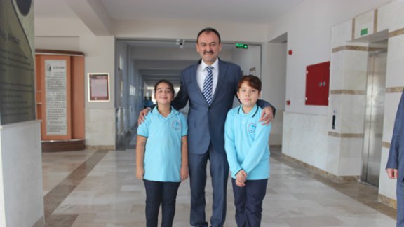 Sayın ÇANDIROĞLU Efeler Adnan Menderes Anadolu İmam Hatip Lisesi ve Ortaokulunu Ziyaret Etti