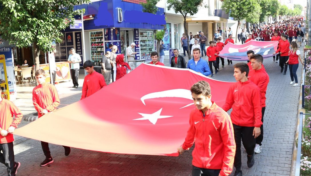 19 Mayıs Atatürk'ü Anma, Genlik ve Spor Bayramı Coşkuyla Kutlandı.